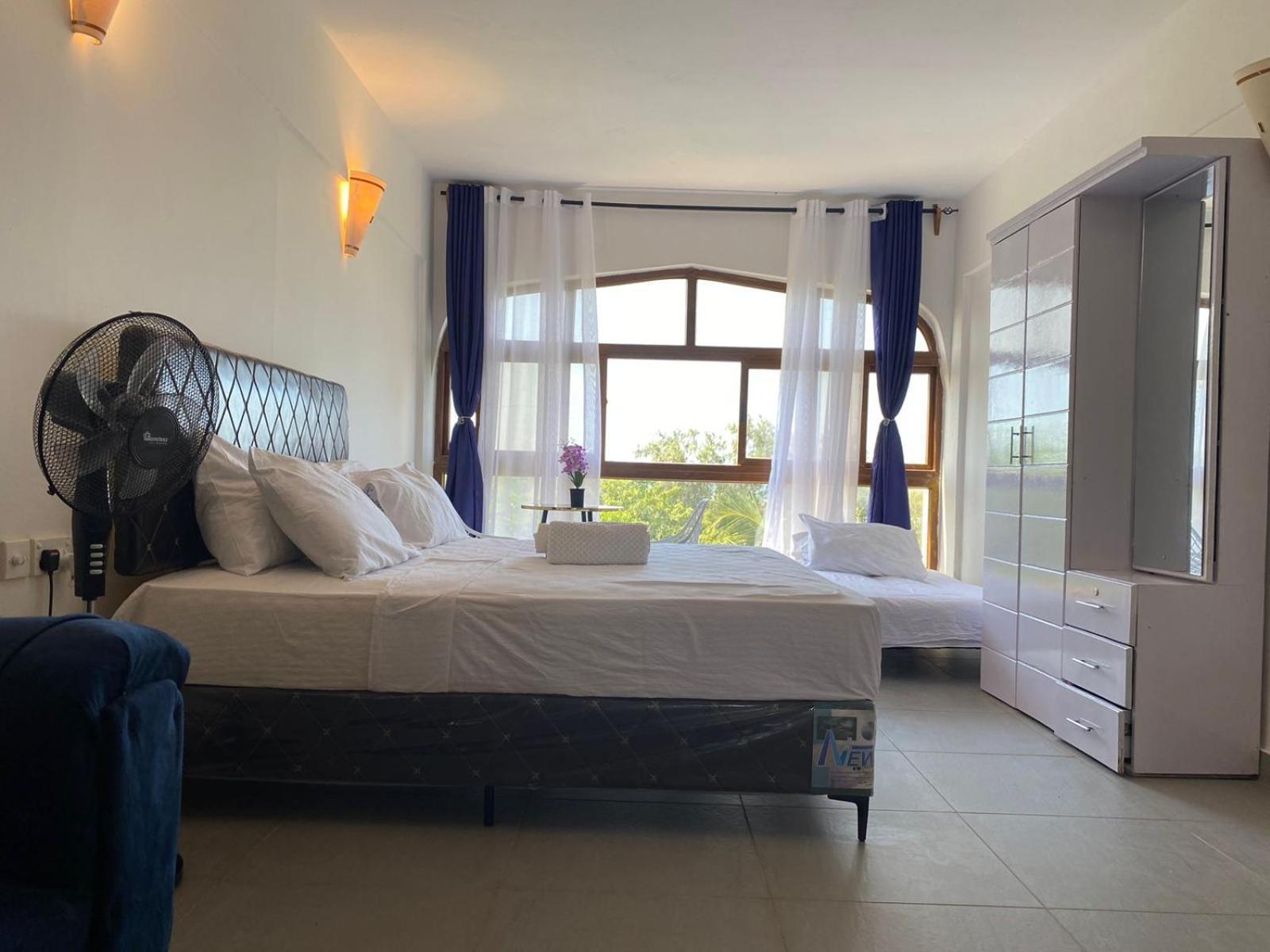 Beachfront Bliss Villa Диани Бийч Екстериор снимка